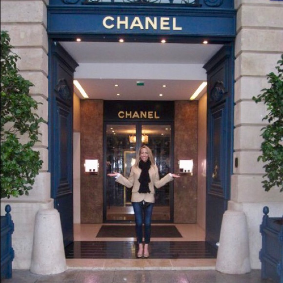 Meet your Posher, Jenn - Picture 3 of 8